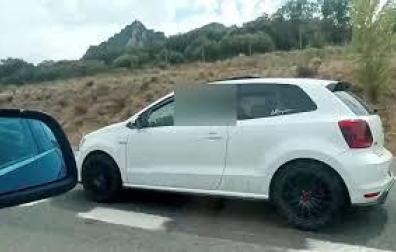 Carrera ilegal de coches en Navarra