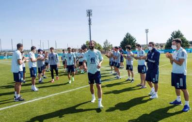 Los 23 de la selección repiten negativo y da por concluida la 'burbuja paralela'