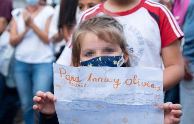 La carta de despedida de la madre de Anna y Olivia: "Ojalá yo hubiera estado junto a ellas de la mano y morir juntas"