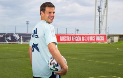 Azpilicueta: "Con la selección nunca he podido demostrar mi nivel"