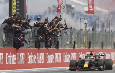 Verstappen, más líder; 'Checo' repite podio y Alonso fue octavo