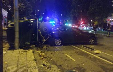 Imagen del accidente en la avenida Bayona.