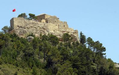 Una vista panorámica del castillo de Monjardín