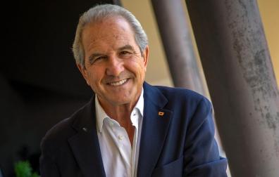 Juan Carlos Barcos, en su casa, días antes de viajar a Tokio