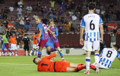 Merino, Elustondo y Remiro no pueden frenar a Martin Braithwaite en uno de los goles del danés