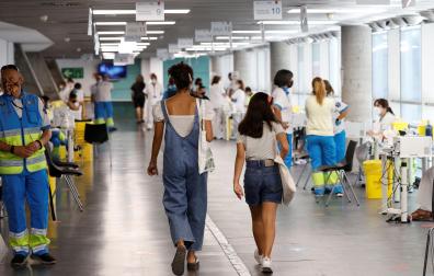 Punto de vacunación masivo instalado en el Wizink Center de Madrid, que vacuna las 24 horas del día sin cita previa