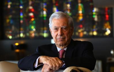 El escritor Mario Vargas Llosa
