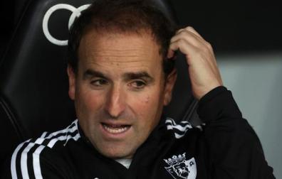 El entrenador de Osasuna, Jagoba Arrasate, en el Santiago Bernabéu