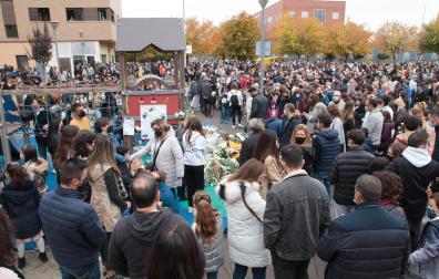 Concentración en Lardero en repulsa por el asesinato