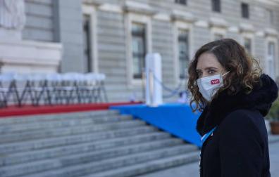 La presidenta de la Comunidad de Madrid, Isabel Díaz Ayuso, a su llegada a la eucaristía con motivo del Día de la Virgen de la Almudena, el 9 de noviembre