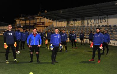 La plantilla de la Peña Sport posa durante la tarde de ayer después de conocer que el Málaga será su rival en la Copa del Rey