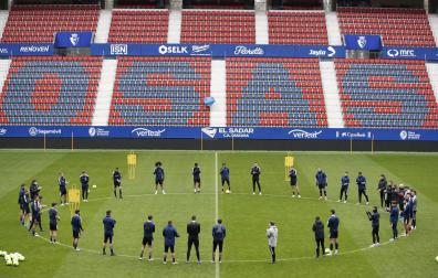 Minuto de silencio antes del entrenamiento en recuerdo a Jesús Riaño