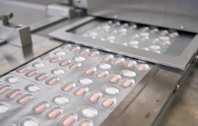 Paxlovid, pastilla de Pfizer contra la covid, se fabrica en Ascoli (Italia)