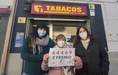 Raquel Serra García, María Victoria García Gómez y Miriam Serra García