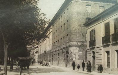 En el centro, el edificio del Vínculo que pasó a convertirse en la sede de Correos