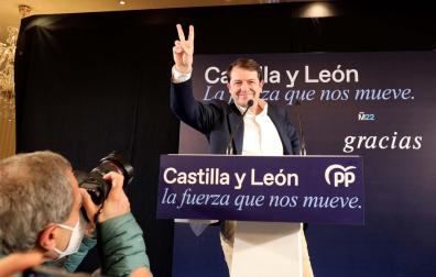 Alfonso Fernández Mañueco, en su comparecencia antes los medios para valorar los resultados electorales