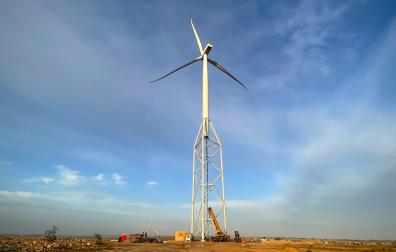 La turbina eólica de Nabrawind, en el parque marroquí desarrollado por la empresa francesa Innovent