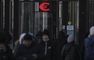 EEUU y la UE toman medidas económicas en respuesta a la invasión de Ucrania por parte de Rusia