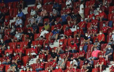 Aspecto de una grada de El Sadar en el primer partido de Liga, donde hubo restricciones del 33%