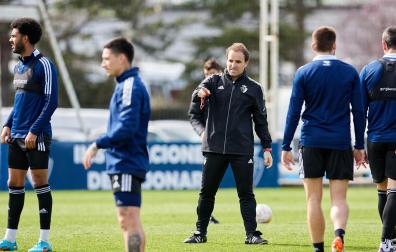 Arrasate, en un entrenamiento esta semana en Tajonar