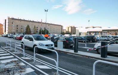 Acceso al parking disuasorio junto al C.P. Cardenal Ilundáin