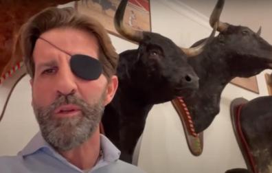 Juan José Padilla, en el vídeo de felicitación grabado desde su vivienda en Cádiz