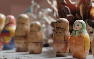 Imagen del tráiler del documental 'Matrioskas, las niñas de la guerra'