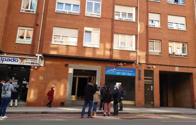 Edificio en el que sucedió el asesinato de la niña Erika de 14 años, en Oviedo