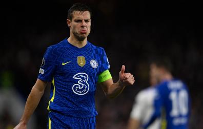 César Azpilicueta en el duelo contra el Real Madrid en Champions