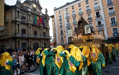 La Dolorosa en la procesión del Santo Entierro en Pamplona, 2019