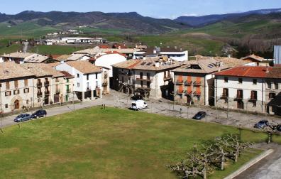 Plaza del Ferial de Urroz-Villa