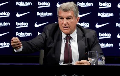 El presidente del Barcelona, Joan Laporta, durante la rueda de prensa en la que ha analizado la presencia de aficionados del Frankfurt en el Camp Nou