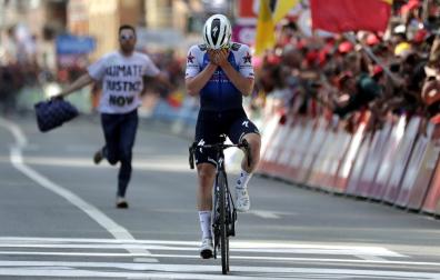 El belga Evenepoel conquista su primer "monumento"