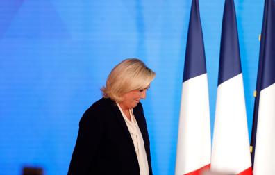 La ultraderechista Marine Le Pen admitió este domingo su derrota frente al liberal Enmanuel Macron