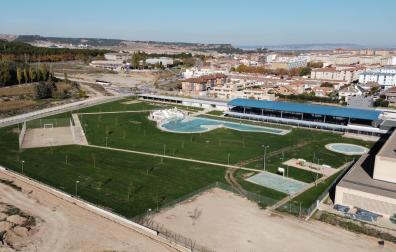 A: BLANCA ALDANONDO
F: 12/11/2021
P:
L: TUDELA
T: OBRAS COMPLEJO DEPORTIVO CLARA CAMPOAMOR; PISICNAS AL AIRE LIBRE