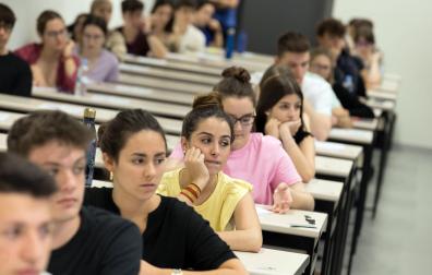 Fotos del comienzo de las pruebas de la Evaluación de Acceso a la Universidad (EvAU) en Tudela.