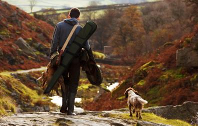 Los cazadores piden abolir la obligación de esterilizar los perros de caza en Navarra