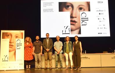 Raquel Andueza, directora artística del Festival; Koldo Leoz, alcalde de Estella; Ignacio Apezteguía, director general de Cultura-Institución Príncipe de Viana; Lorenzo García Echegoyen, director del Servicio de Acción Cultural; Mariví Valencia, concejala de Cultura del Ayuntamiento de Eguzkiza; y Mari Sol Martínez Caspe, jefa de Sección de Programas Artísticos y Difusión del Servicio de Acción Cultural