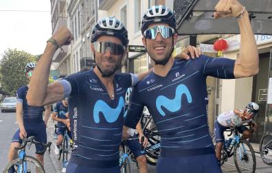 Alejandro Valverde e Imanol Erviti, este miércoles antes de salir a entrenar en Francia