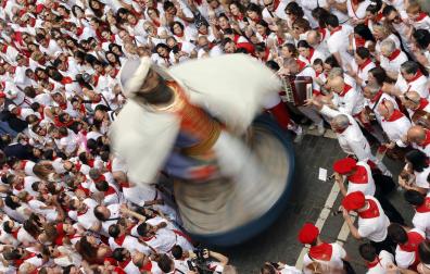 Los pamploneses han honrado a San Fermín en la procesión de este jueves, 7 de julio de 2022.