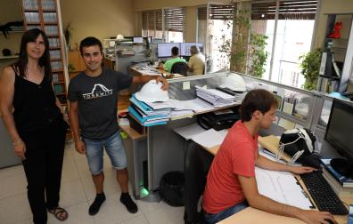 El verano es el periodo en el que los becarios tienen su primer contacto laboral