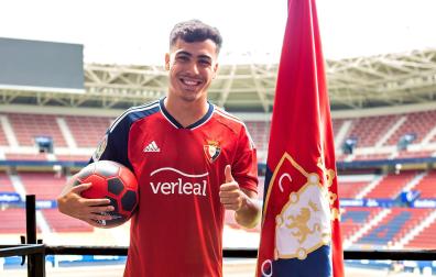 Manu Sánchez, en su presentación en El Sadar