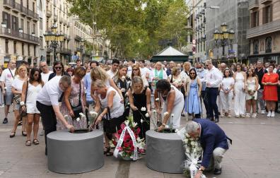Acto en recuerdo de las víctimas del 17-A en Barcelona