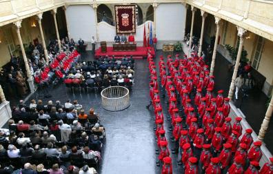 Licenciatura de nuevos agentes de Policía Foral, en diciembre de 2006