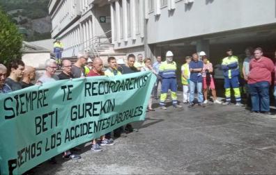Concentración de los trabajadores de Cementos Portland