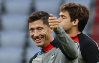 Lewandowski, en el entrenamiento del Barcelona en el Allianz Arena este lunes