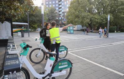 Aprovechando la Semana Europea de la Movilidad, se explicó el funcionamiento del sistema de alquiler de bicis eléctricas