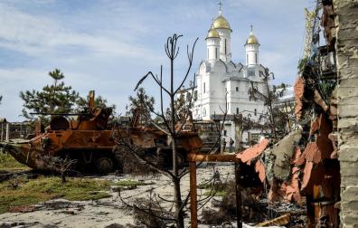 Un tanque ruso quemado en la región de Donetsk de la zona en la que el ejército ucraniano ha conseguido recuperar al ejército de Rusia