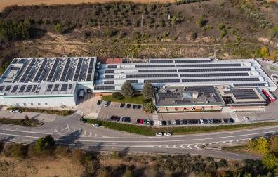 Schneider Electric de Puente la Reina cuenta con 817 kWp en paneles solares gracias a un proyecto con Acciona Energía