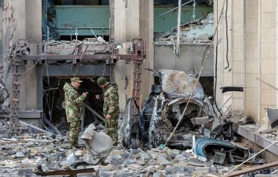 Escombros tras los ataques en Donetsk